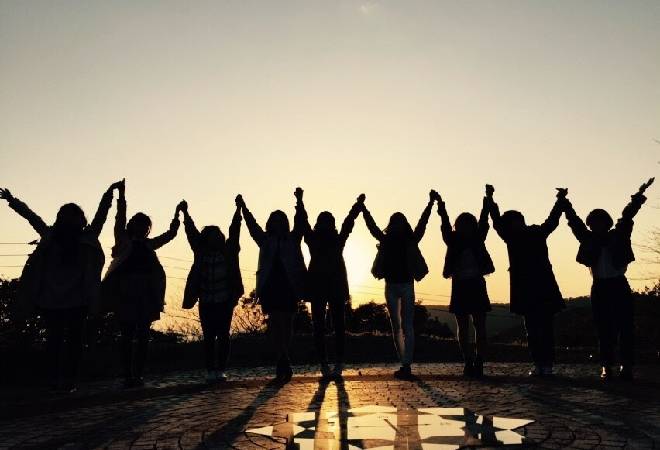 娘の修学旅行写真がSNSに流出…卑猥な文章まで書かれていた|40代父親からの調査相談