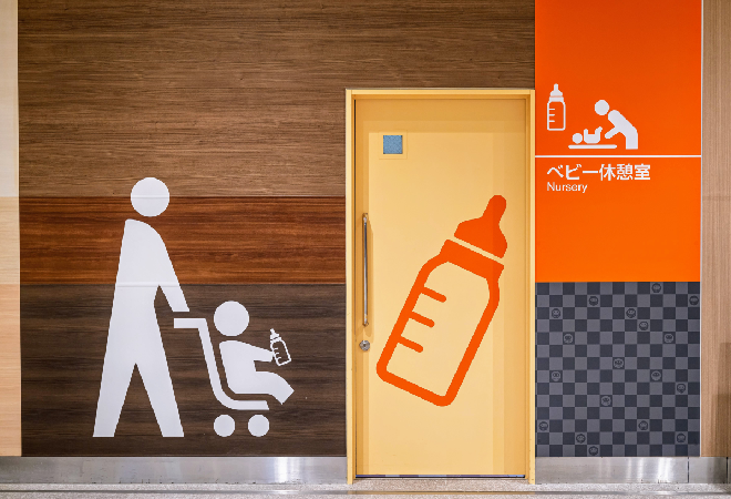 駅の授乳室から男の人が出てきた…|探偵利用事例