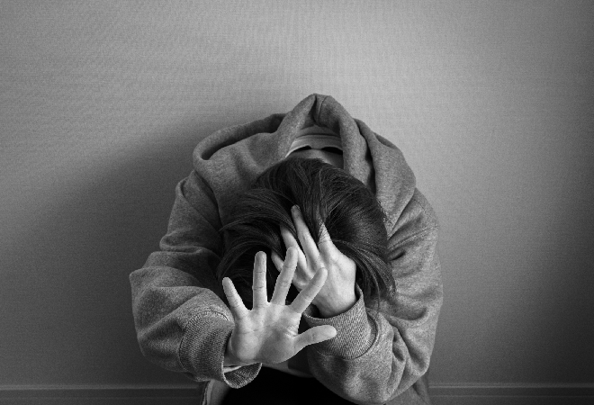 地方で働く息子が社長から暴行を受けている動画を見た｜50代母親からの調査相談。